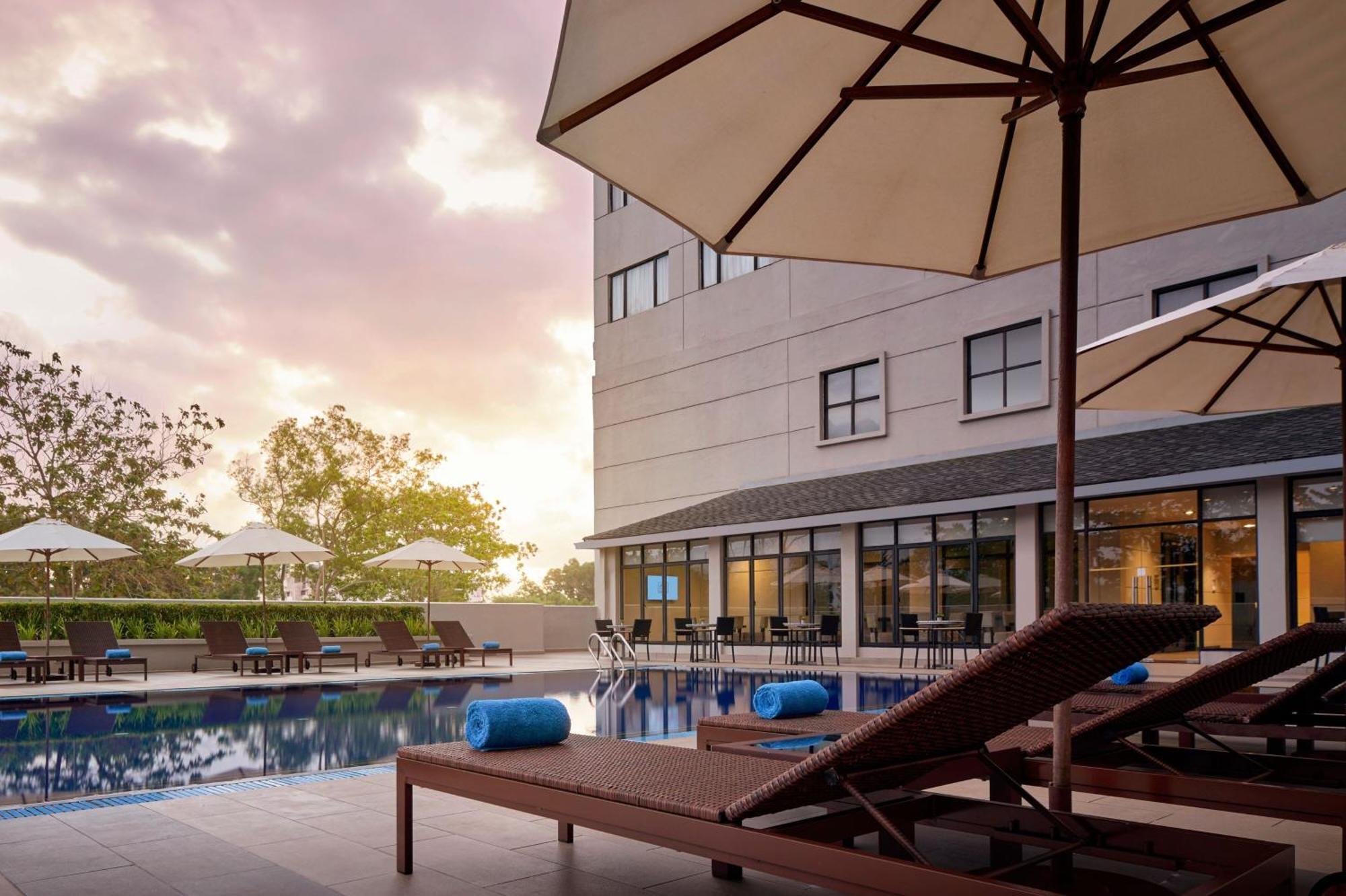 Ac Hotel By Marriott Kuantan Exterior photo