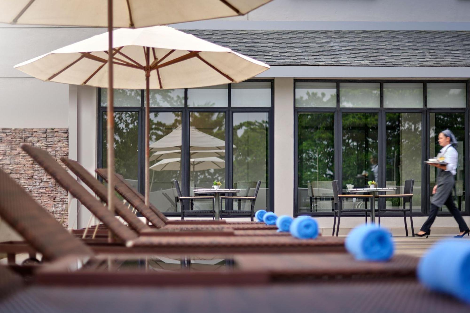 Ac Hotel By Marriott Kuantan Exterior photo
