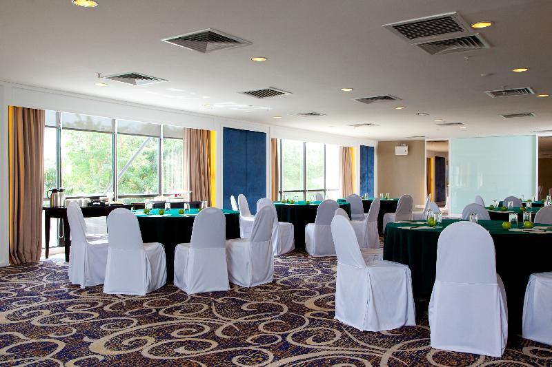 Ac Hotel By Marriott Kuantan Exterior photo
